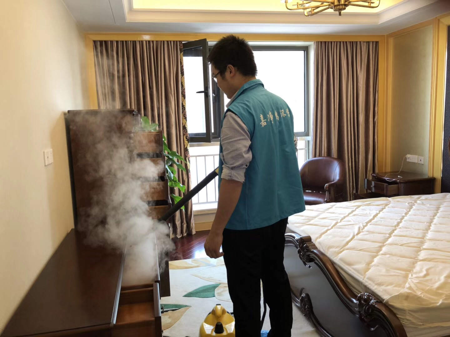武漢市嘉凈鴻環(huán)?？萍加邢薰? style=